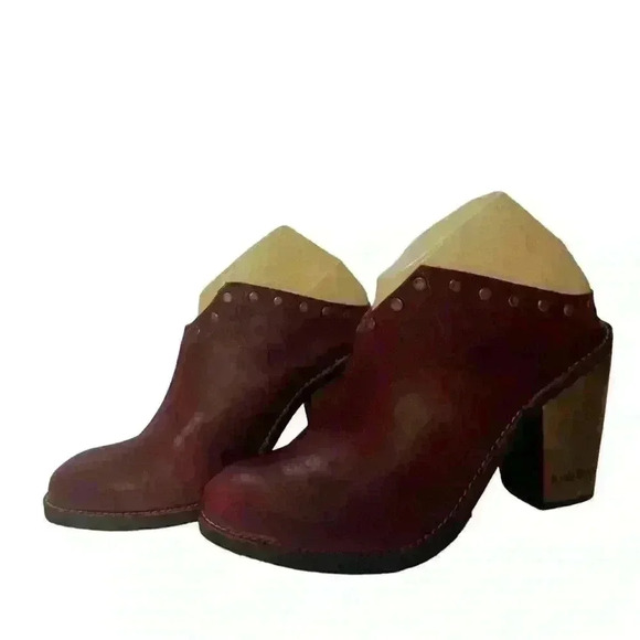 Kebba Women Burgundy Leather Homemade Studded Wooden  Heels Clogs Mules Red SZ 7 - Picture 6 of 12